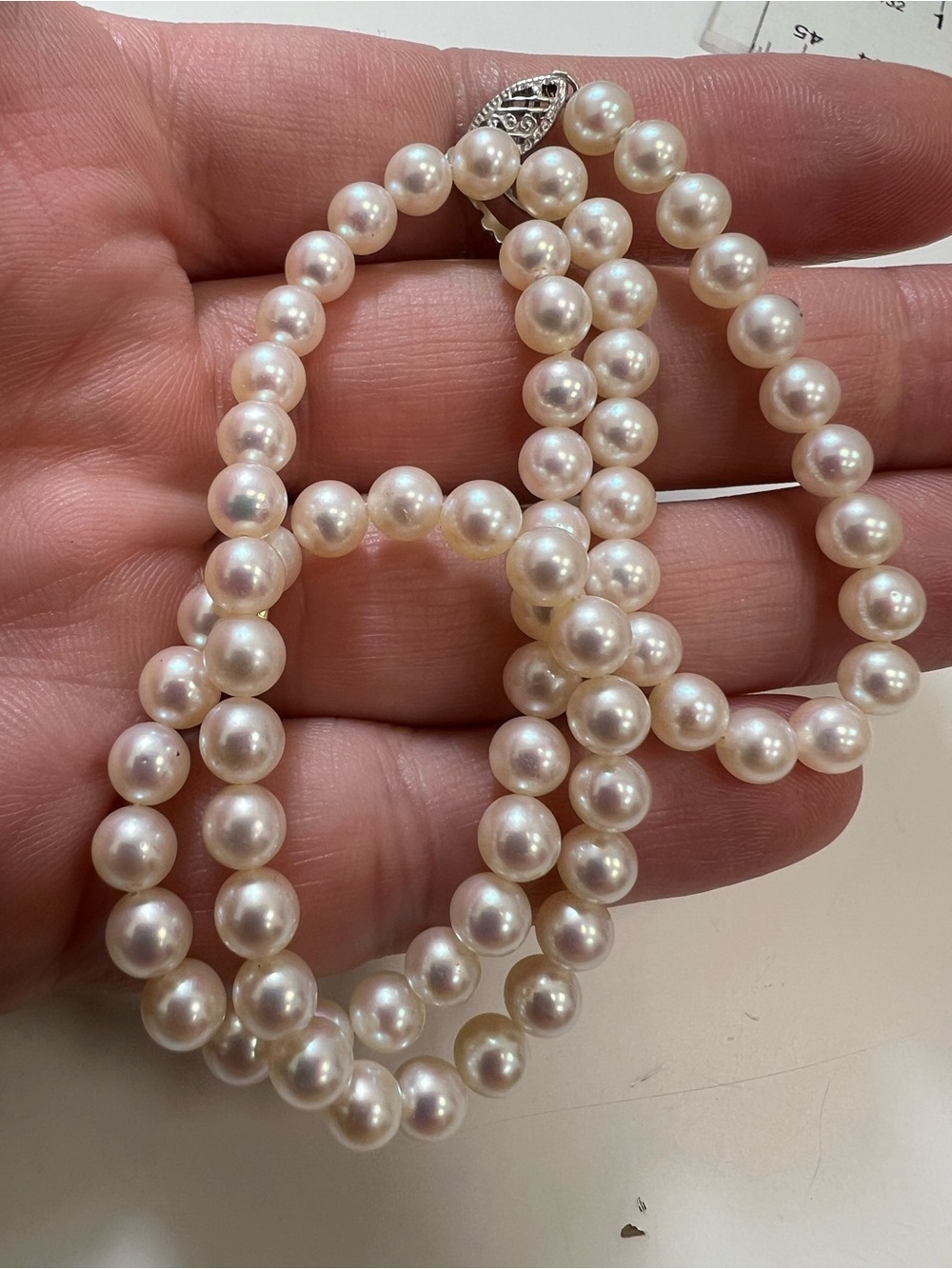 Classic 10K white gold Pearl Necklace